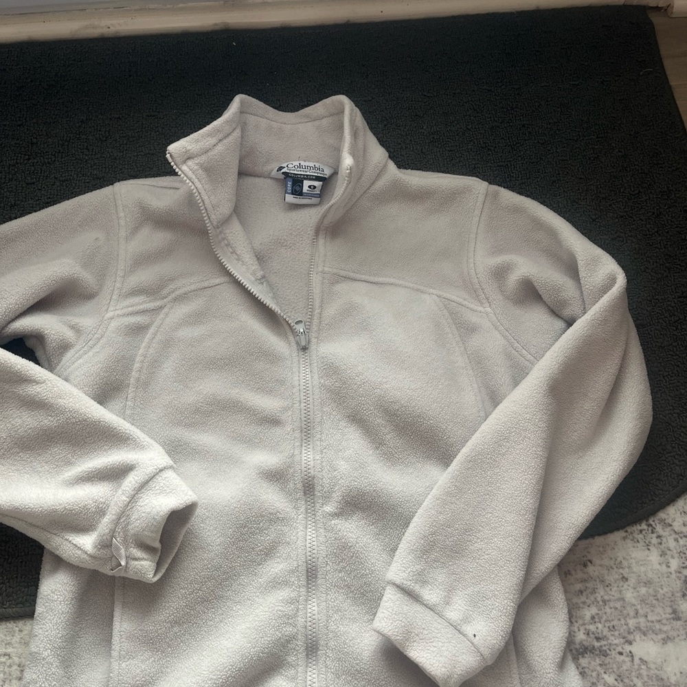 Columbia Soft Grey Fleece Jacket